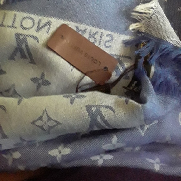 MONOGRAM SHAWL - Picture 4 of 5